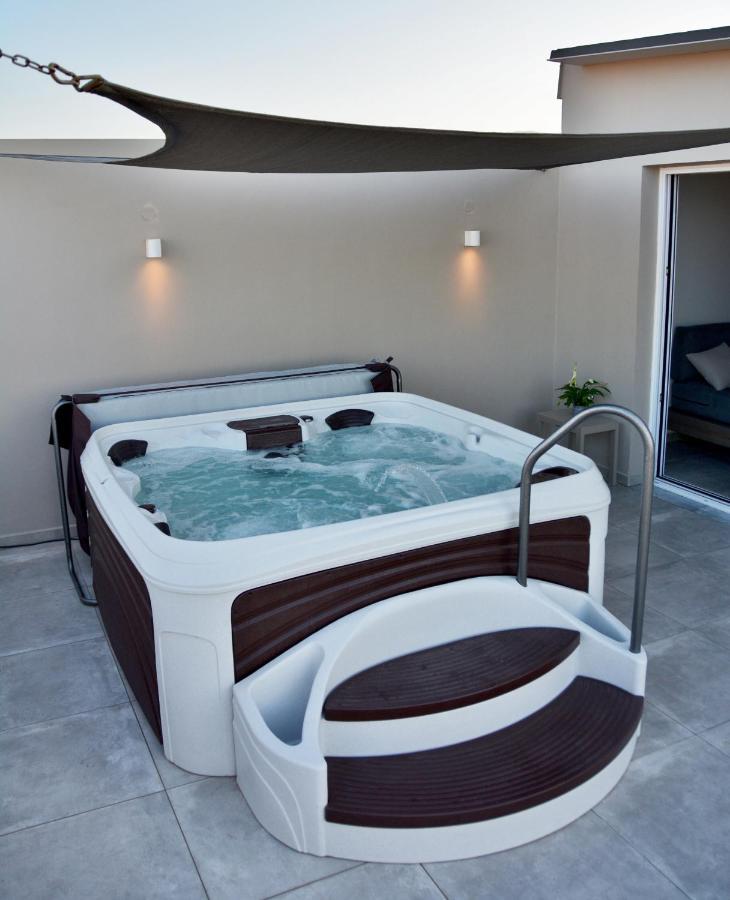 Christina Hotel Adelianos Kampos Extérieur photo