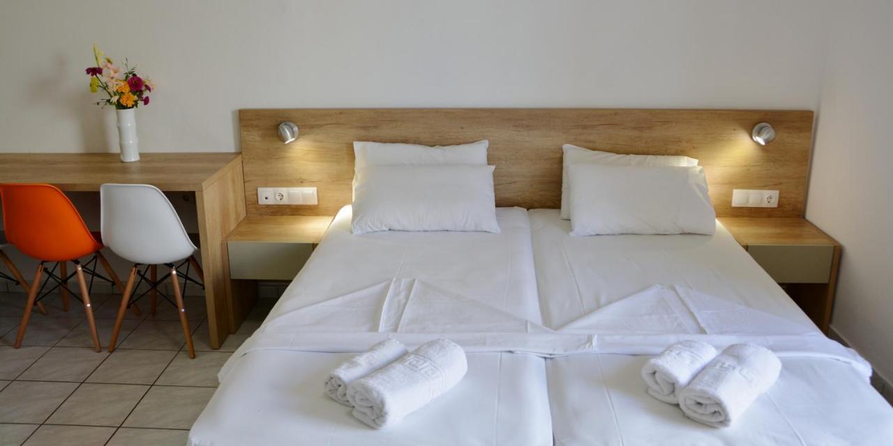 Christina Hotel Adelianos Kampos Extérieur photo